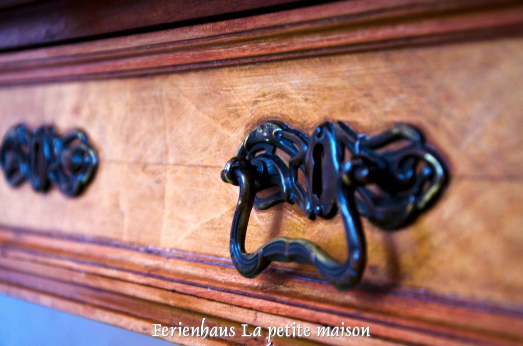 Lehmgefuehl, Design Vier, La Petite Maison ترير المظهر الخارجي الصورة